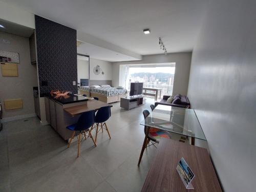 Pompeia Apartamento | BOOK SANTOS - Unlimited 1710 - Beira Mar c/vista