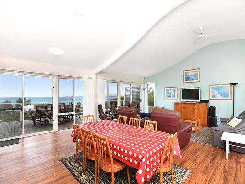 Port Elliot Casa | Boomer Waves 5 Carfax St - WIFI included - No Linen Included