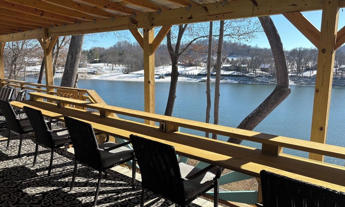 Piney Flats Casa | Boone Dockers-3 bed/2 bath lake front house with amazing views/lake access.