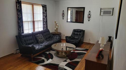 Franklin Casa | Boone's Throwback Lodge
