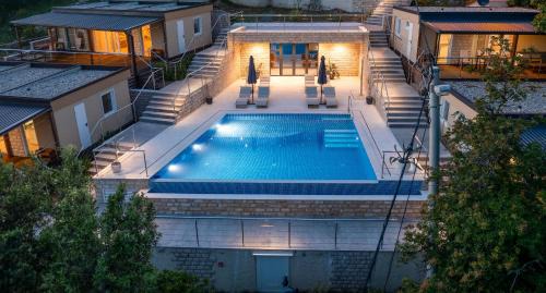 Vratarusa Otro | BooRA glamp experience & Heated infinity pool