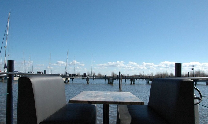 Municipality of Waterland Alquiler De Eote | Boot Zonder Naam Houseboat in Volendam