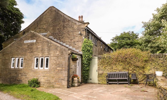 Ogden Cabaña | BOOTHSTEADS FARM COTTAGE, character holiday cottage in Halifax