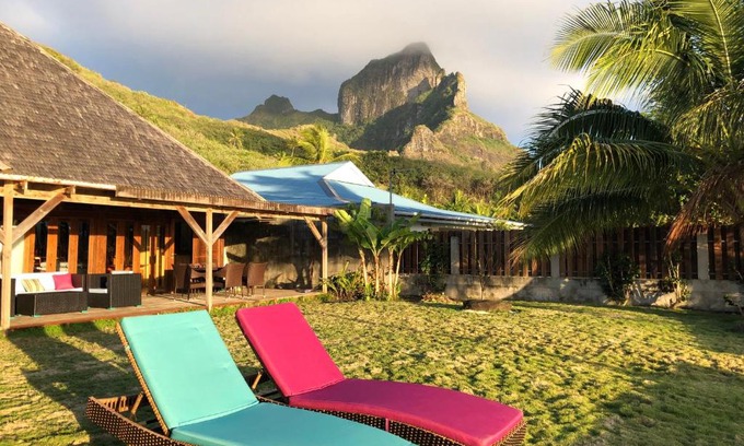 Nunue Casa | Bora Bora waterfront sunrise villa