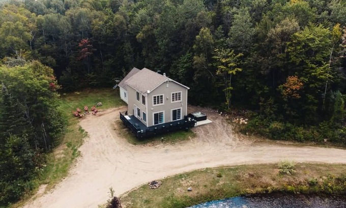 Mauricie Casa | Bord de l'eau, Spa, billard.