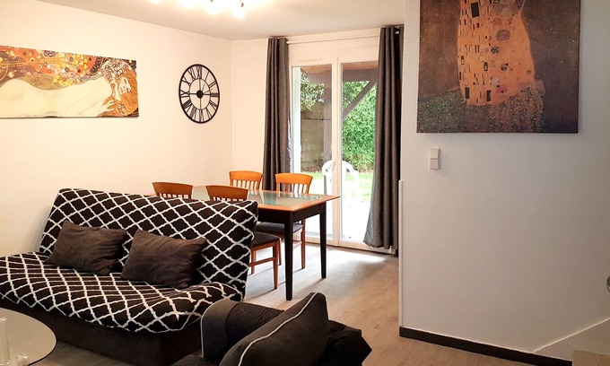 Bacalan Casa | BORDEAUX: HOUSE WITH GARDEN near the tramway free parking