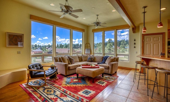 Pagosa Highlands Cabina | Borders National Forest for Great Hikes, Wonderful Views, Luxury