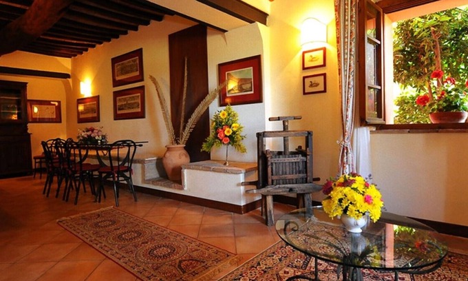 Solomeo Otro | Borgo Mandoleto - Country Resort & Spa | girasol