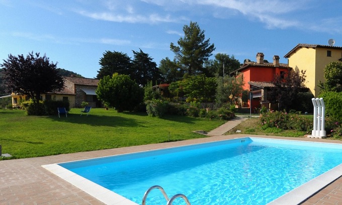 Solomeo Otro | Borgo Mandoleto - Country Resort & Spa | gelsomino