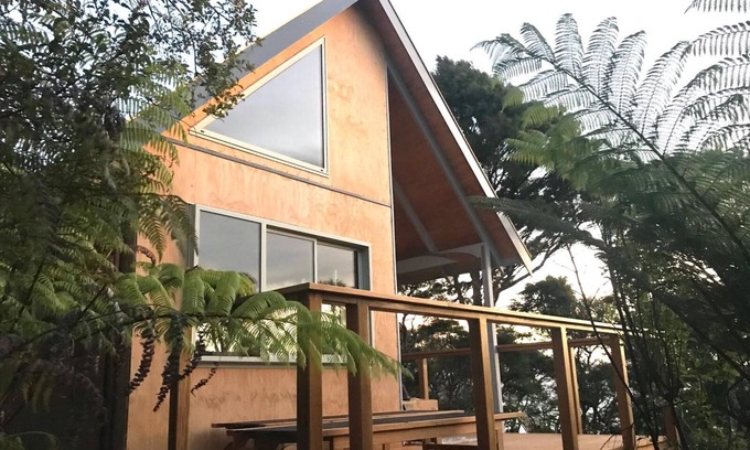 Tryphena Chalet De Esquí | Borneo Bungalow