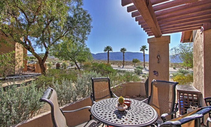 Borrego Springs Apartamento | Borrego Springs Condo with Private Hot Tub and Views!