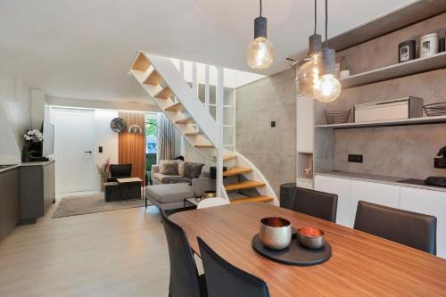 Houthalen Apartamento | Bos-Chalet bij Wijers Wandelroutes, Rust & Gezinsplezier Fijnspar 108 Hengelhoef