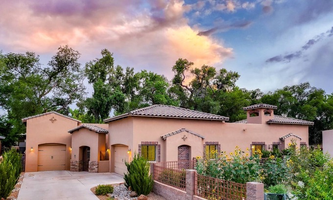 Albuquerque Casa | Bosque Retreat on the Rio - An Irvie Home