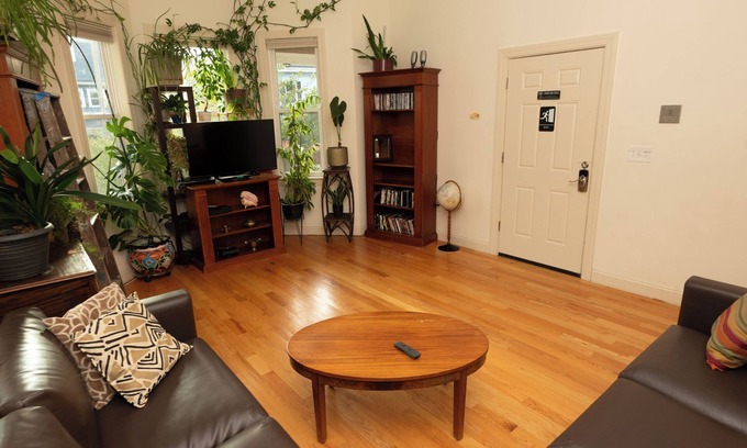 Egleston Square Apartamento | Plaza Egleston 2 cama de Jamaica Plain con aire acondicionado central, Aparcamiento, Servicio de lavandería y WiFi