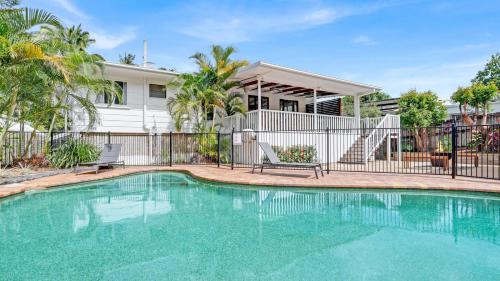 Edge Hill Casa | Botanica View Spacious Edge Hill Home with Pool and Views