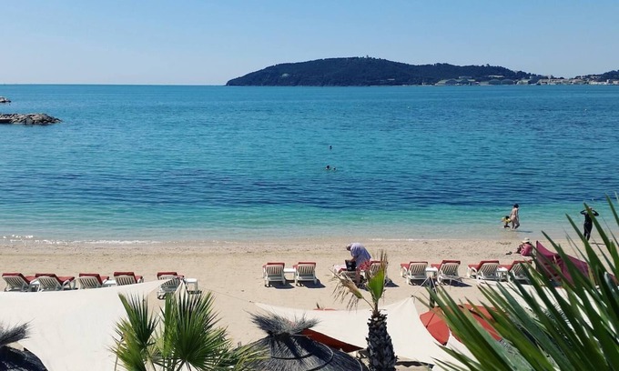 Le Mourillon Villa | Bottom of villa near beaches