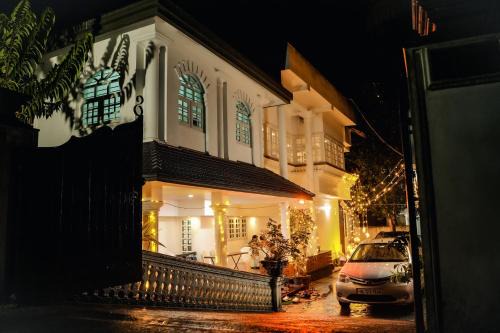 Krishnagiri Villa | Bougain Villa Service Villa