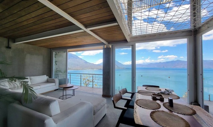 Agua Escondida Villa | Apartamento en las montañas con vista al Lago Atitlán (con acceso vehicular)