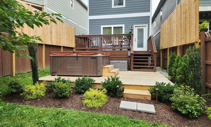 East Nashville Casa | Bougie Nashville and Superhost, 3BR/2.5BA, Hot Tub