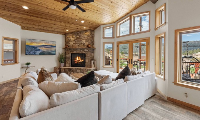 Boulder Bay Chalet De Esquí | Boulder Bay Chalet Lakefront