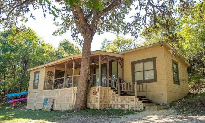 Bandera Casa | Boulderdash Cabin & RV Park