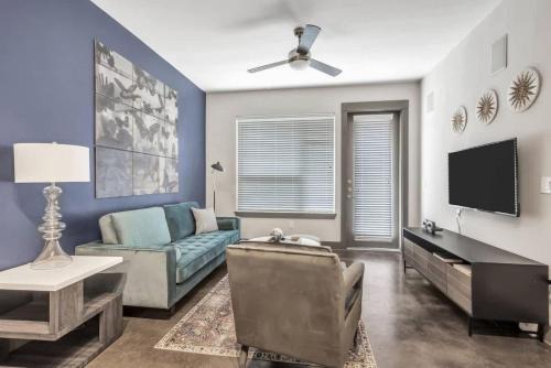 Richardson Apartamento | Boulevard Stays Elegant 1BR Pool Gym Parking