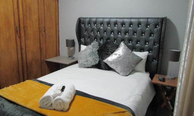Fichardt Park Casa | Bountyful Guest House