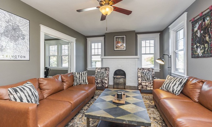 Hollywood - Mt. Vernon Casa | Bourbon n Horses themed 3B/2Ba home in beautiful Chevy Chase neighborhood!
