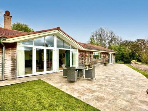 Worlington Casa | Bourne Lodge