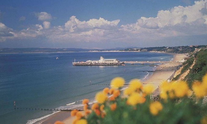 Southbourne Casa | BOURNECOAST: CHALET BUNGALOW CON GRAN PATIO CON VISTAS A LA PLAYA DE ARENA-HB2656