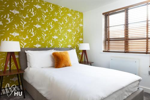 Hull Apartamento | Boutique 2bdrm Suite on Marina- 203