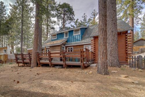 Kings Beach Casa | Boutique and Artsy Log Cabin in North Lake Tahoe!