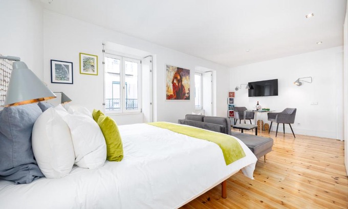 Misericordia Apartamento | Boutique Apartment in the Heart of Lisbon ! Lemonn B