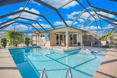 Naples Park Casa | Boutique Bliss at Vanderbilt Beach Outdoor Gazebo