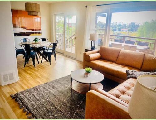 Lincoln Acres Casa | Boutique Charm 3BR w/Huge Deck