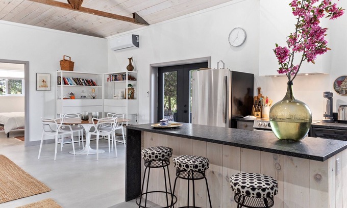 Brighton Casa | Boutique Gateway by Prince Edward County