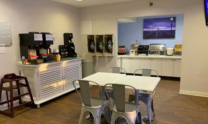 Old Towne Apartamento | Boutique Hotel 2 Queen Room Minutes From The Beach!