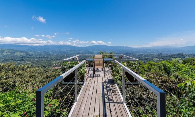 Garabito Cabina | Boutique hotel cabin with private rooftop and amazing views