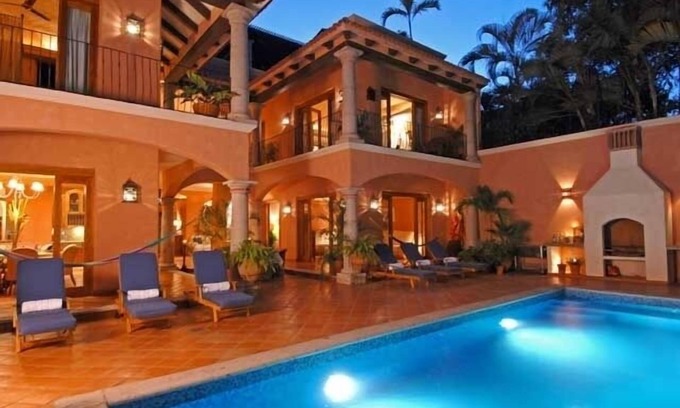 Bucerías Villa | Luxe Villa Pasos a la playa!- $ 99 / habitación por noche Incluye personal especial, último minuto