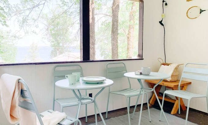 Sioux Narrows Nestor Falls Cabina | Bowerbird Beach Camp Cabin #5