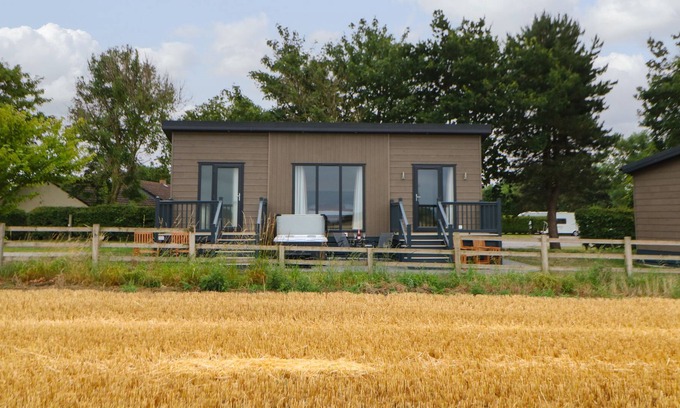 Richmond Cabina | BOWES HIDEAWAY, romantic, character holiday cottage in Gainford