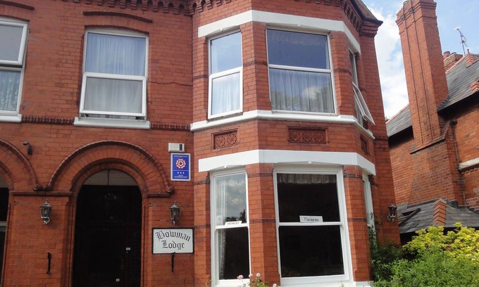 Hoole Casa | Bowman Lodge