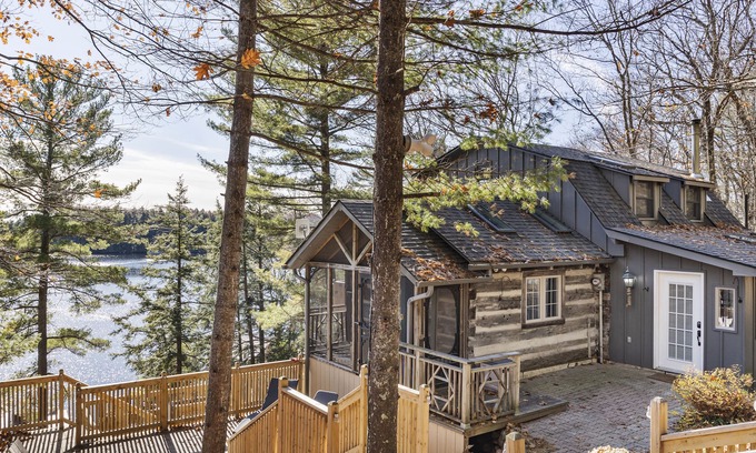 Bracebridge Cabina | Boyd's Cabin Retreat - A Rustic Muskoka Treasure