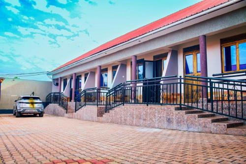 Western Region Casa | Boys II Men Executive GuestHouse