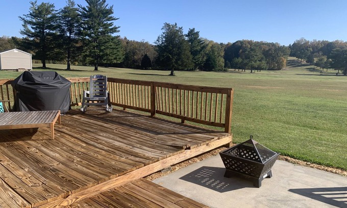 Winston - Salem Casa | BR# 2-Spacious Bdrm/on golf course/shared Bath & shared House with other renters