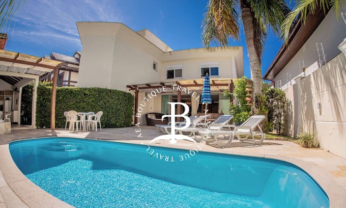 Jurere Internacional Casa | Vrbo Property