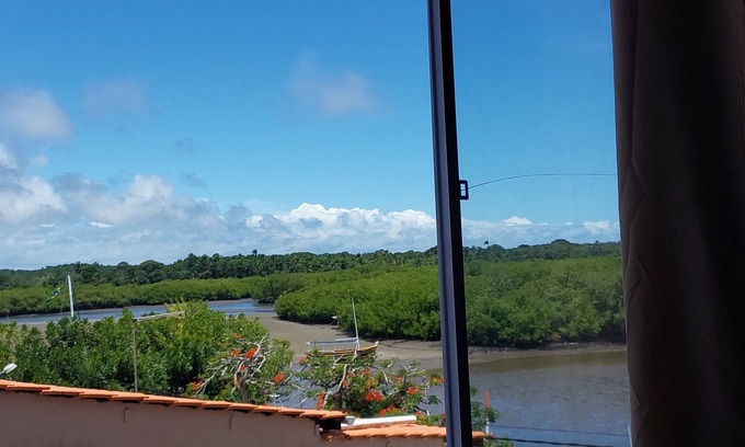 Vera Cruz Apartamento | Comfortable apartment on Cacha Pregos beach, lush nature. Accepts 1 pet P
