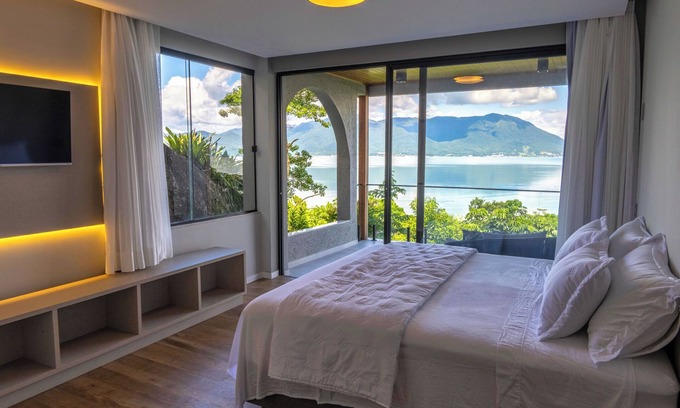 Florianopolis Casa | Suíte Flora — Vista para o Mar e as Montanhas #5