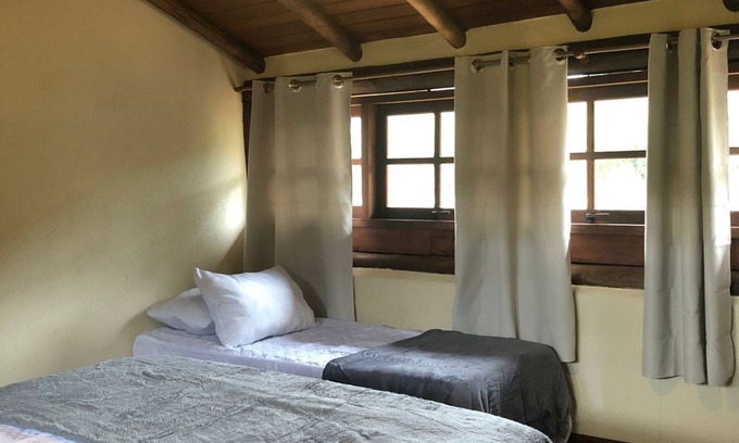 Camburi Chalet De Esquí | Chalé Rústico e Aconchegante no Sertão de Camburi