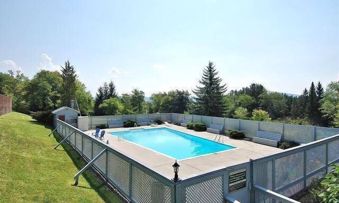 Davis Condominio | BR260 Perfect for 2 couples! Summer Pool!